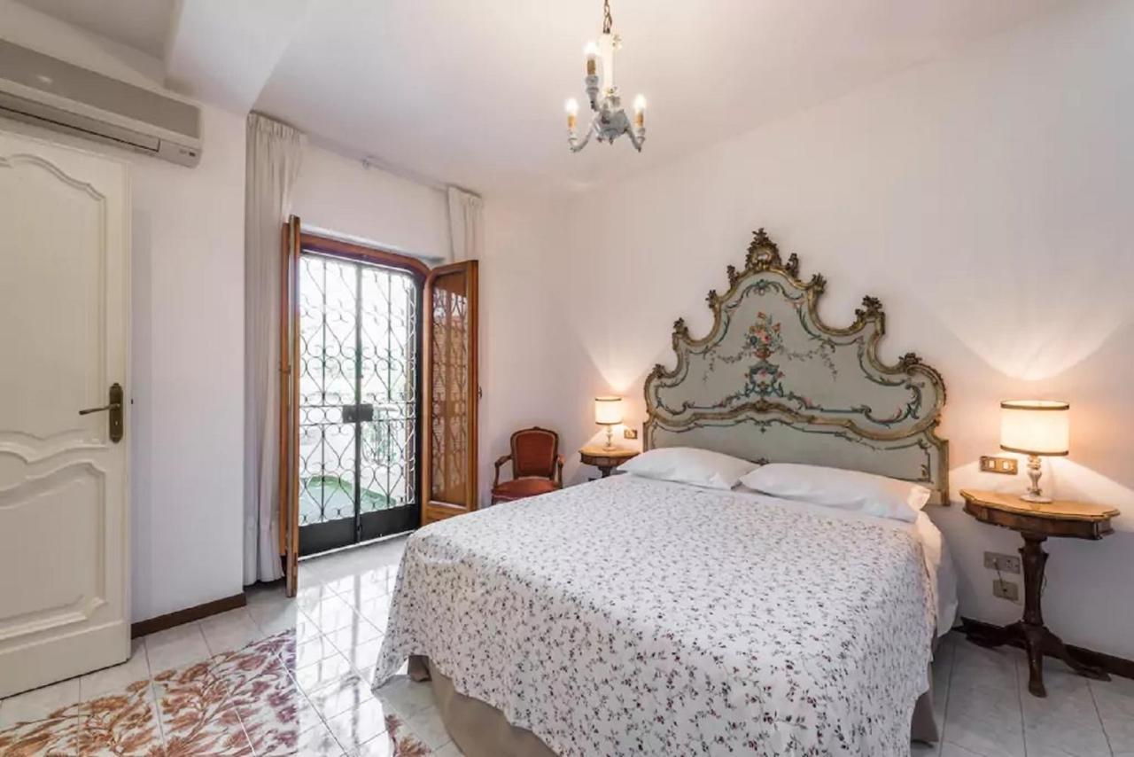 Villa Mary ตรานิ ภายนอก รูปภาพ